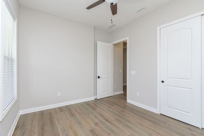 15773 Scher Dr - Photo 4 of 31