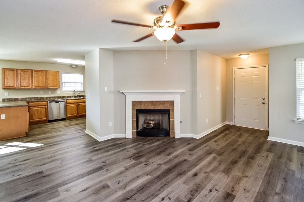 7296 Green Ash Dr - Photo 5 of 16