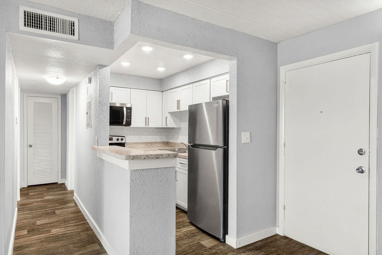 Loft at Third Apartments | Renovated 1 & 2 Bedroom Apartments - Photo 2 of 50