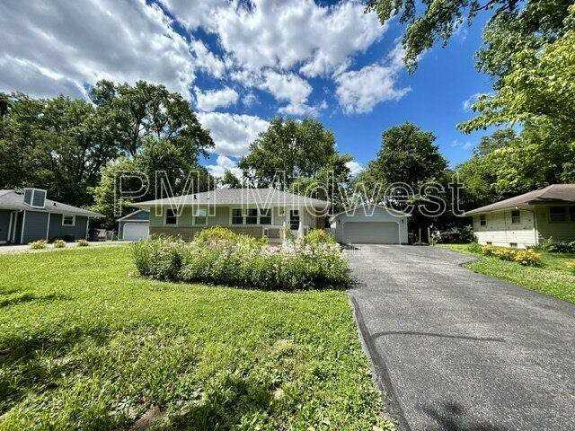 2534 Parr Dr - Photo 3 of 10