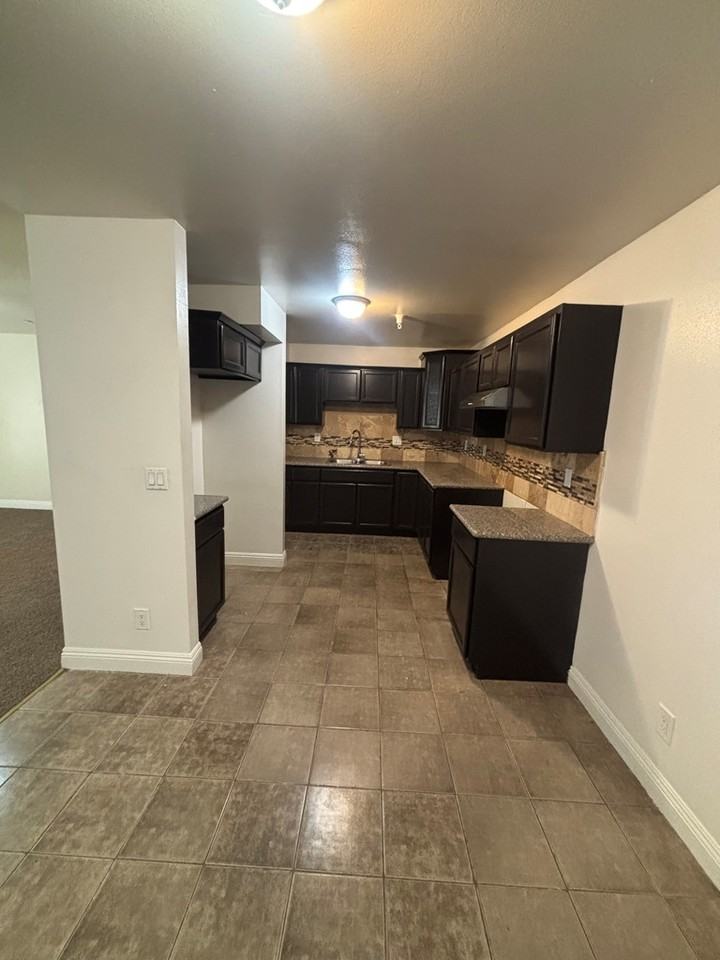 1000 East 84th Street - Photo 5 of 19