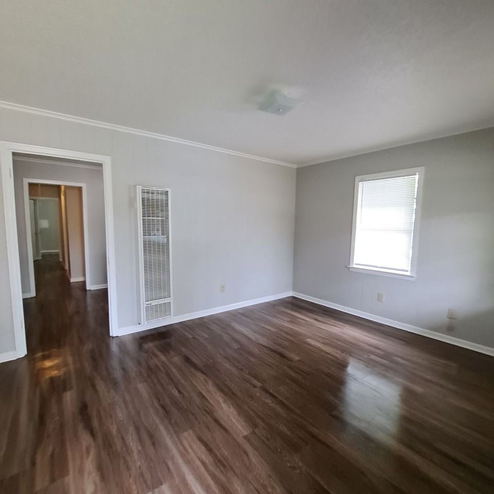 2972 Hale Ave - Photo 3 of 7