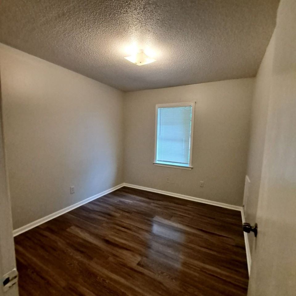 2972 Hale Ave - Photo 6 of 7