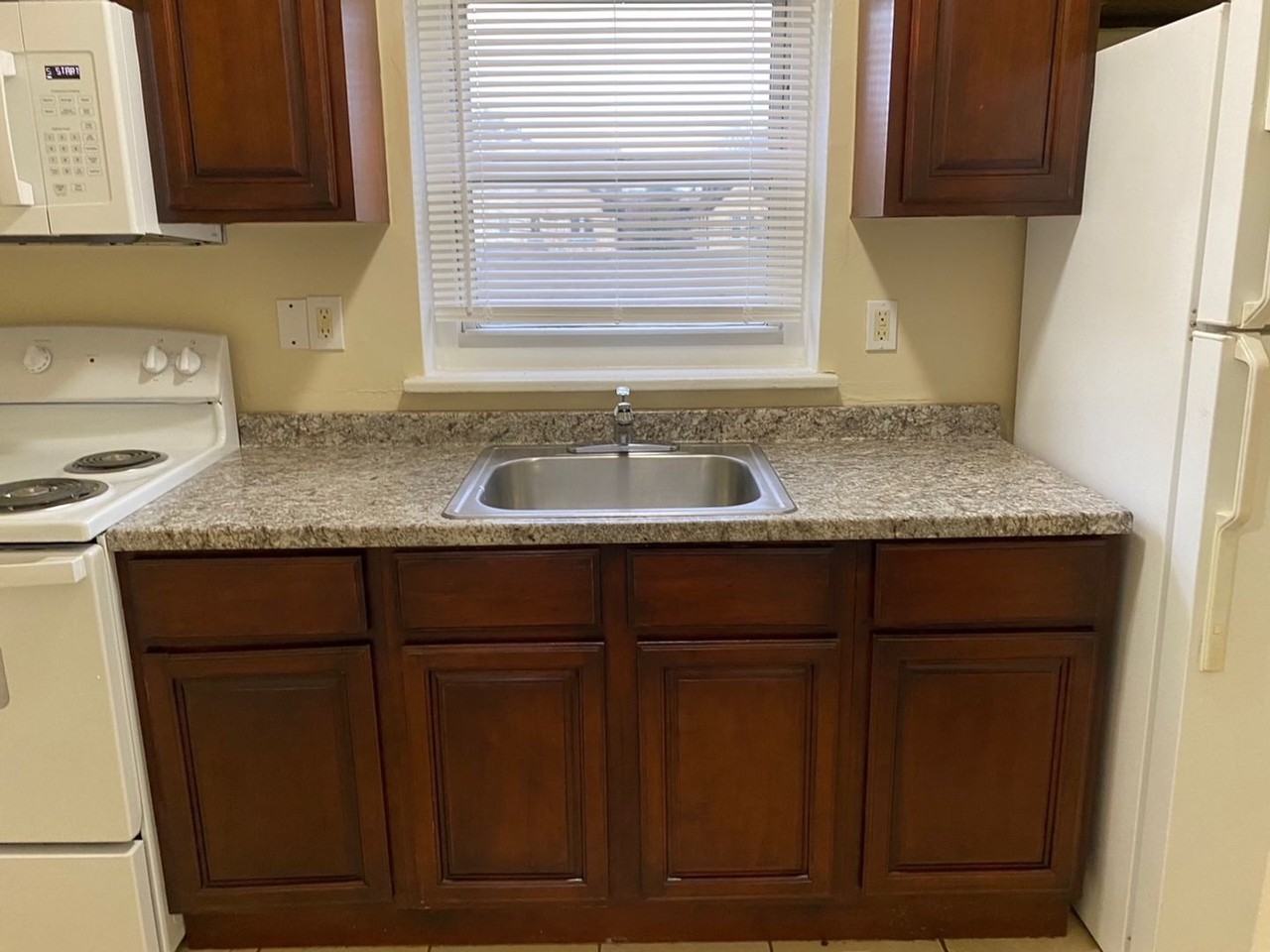 Riverfront Park Apartments - Photo 7 of 17