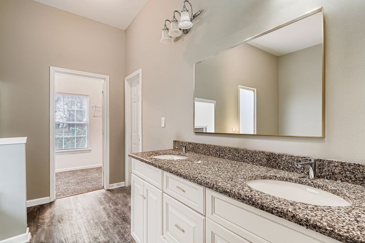 2918 Tindle Hill Ln - Photo 4 of 4