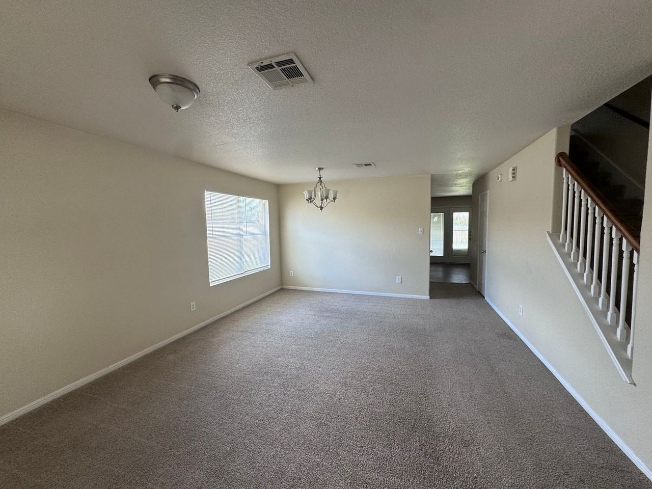 2201 Riley Dr - Photo 6 of 28