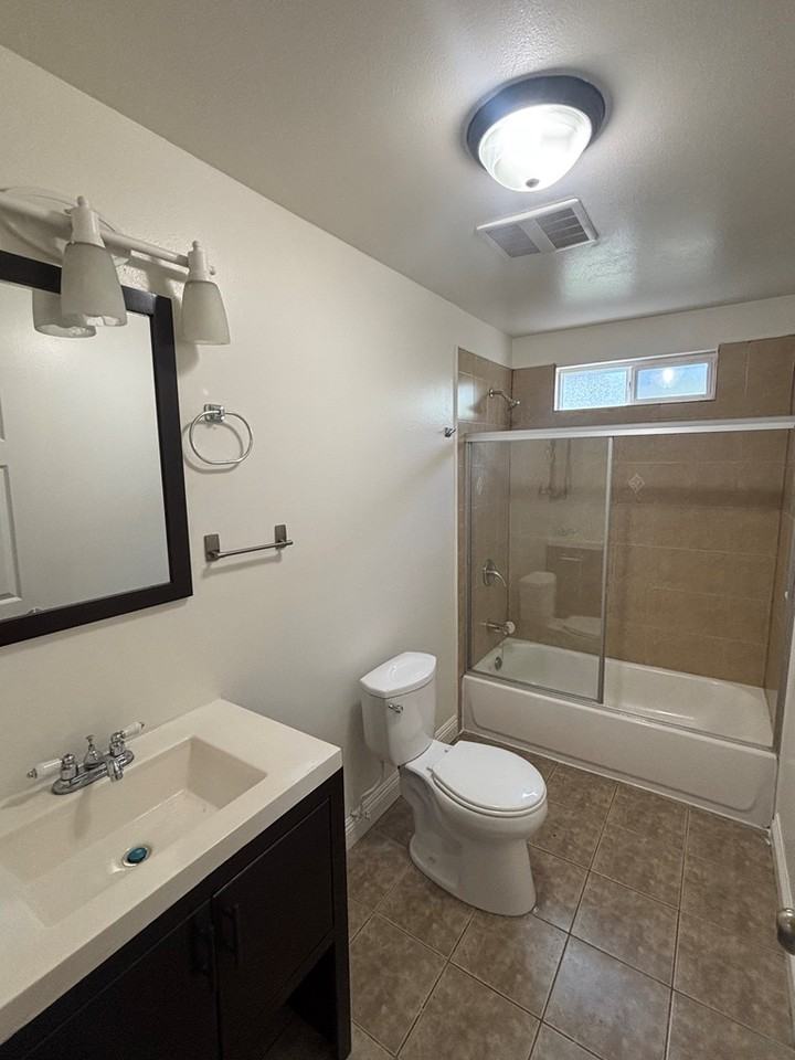 439 East 107th Street - Photo 7 of 18