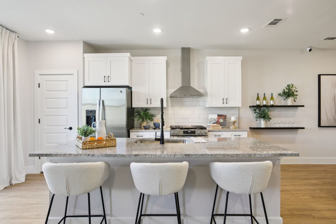 BB Living Sweetwater Crossing - Photo 6 of 30