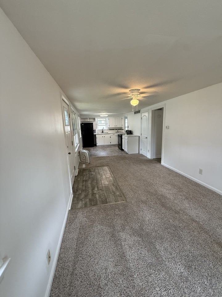 4422 Rodgers Rd #NA - Photo 3 of 7