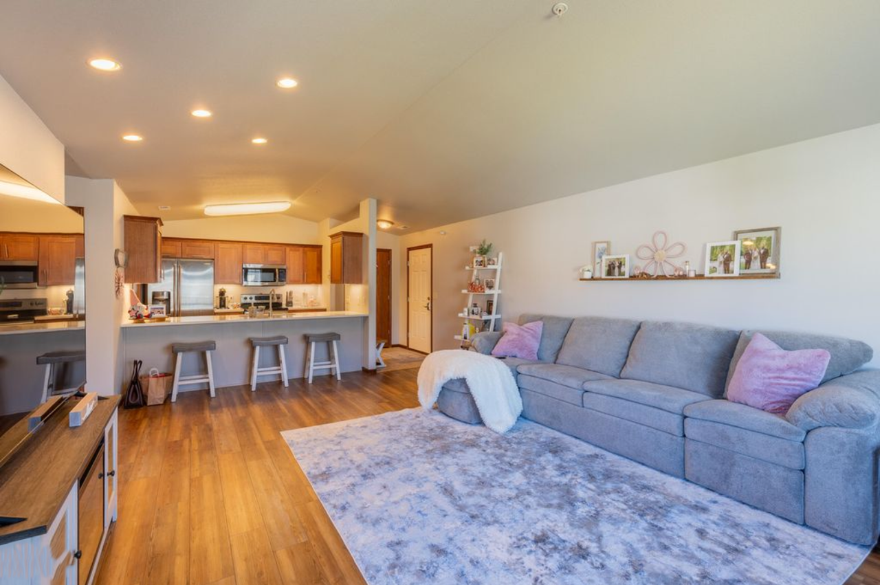 1770 E Calgary Ave #6 - Photo 6 of 14