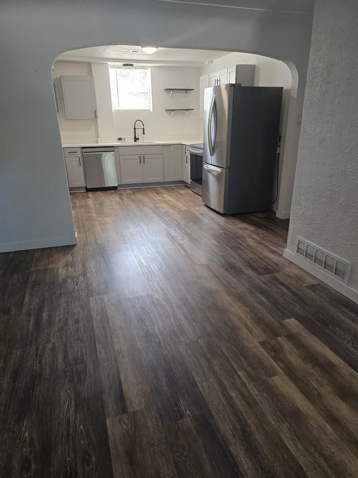 616 18th St #622 - Photo 2 of 7