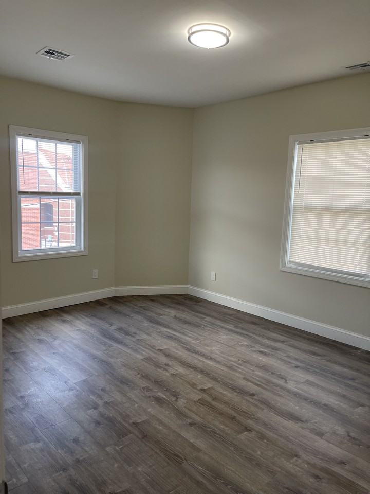 10 Monticello St #1 - Photo 3 of 5