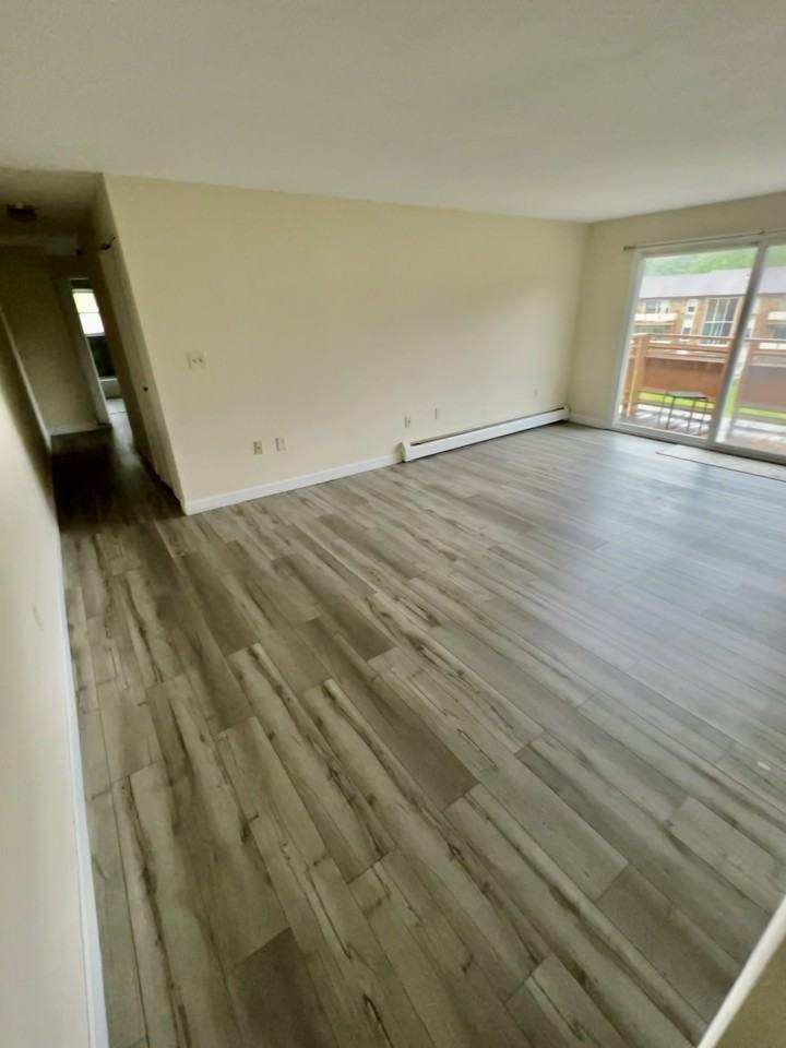45 Jefferson Pl #15 - Photo 2 of 11