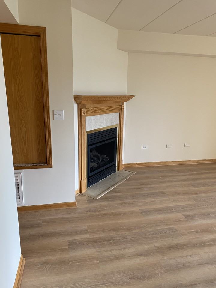 4401 Pershing Ave #2N - Photo 6 of 15