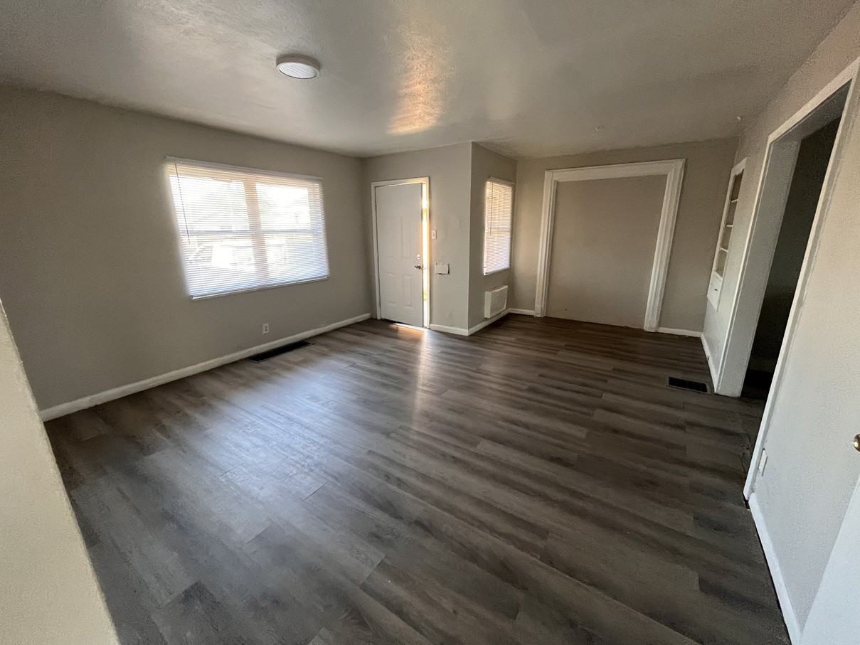 3652 Otterbein Ave #3652 - Photo 2 of 6