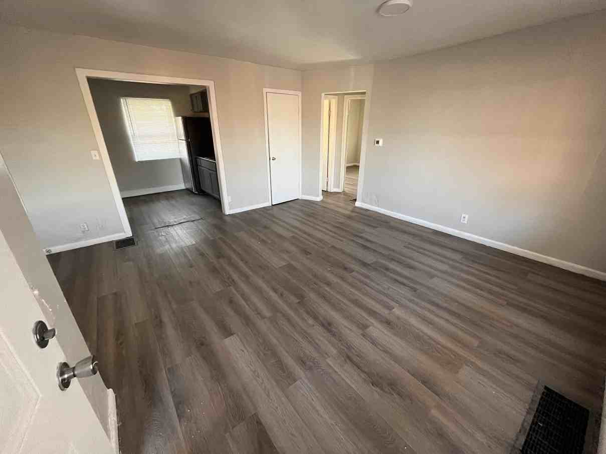3652 Otterbein Ave #3652 - Photo 3 of 6