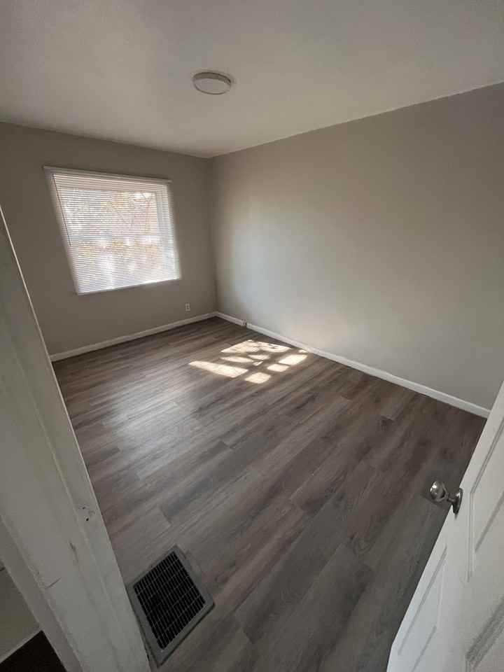 3652 Otterbein Ave #3652 - Photo 4 of 6