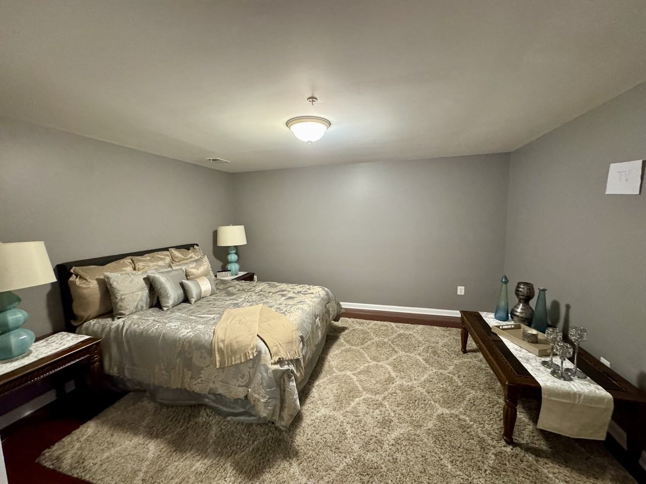 420 Lonsdale Ct - Photo 6 of 9