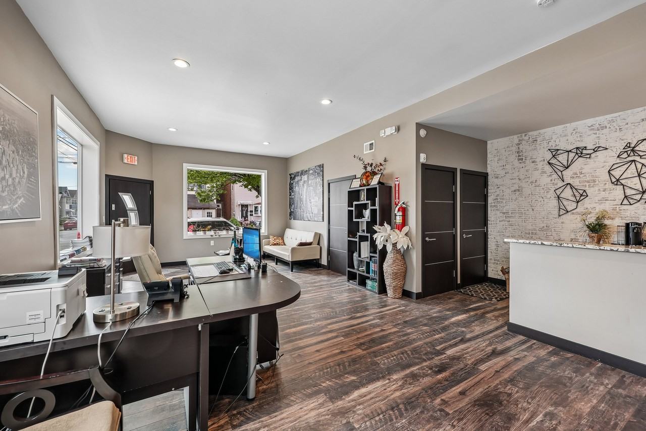 63 Union Blvd #1 - Photo 3 of 17