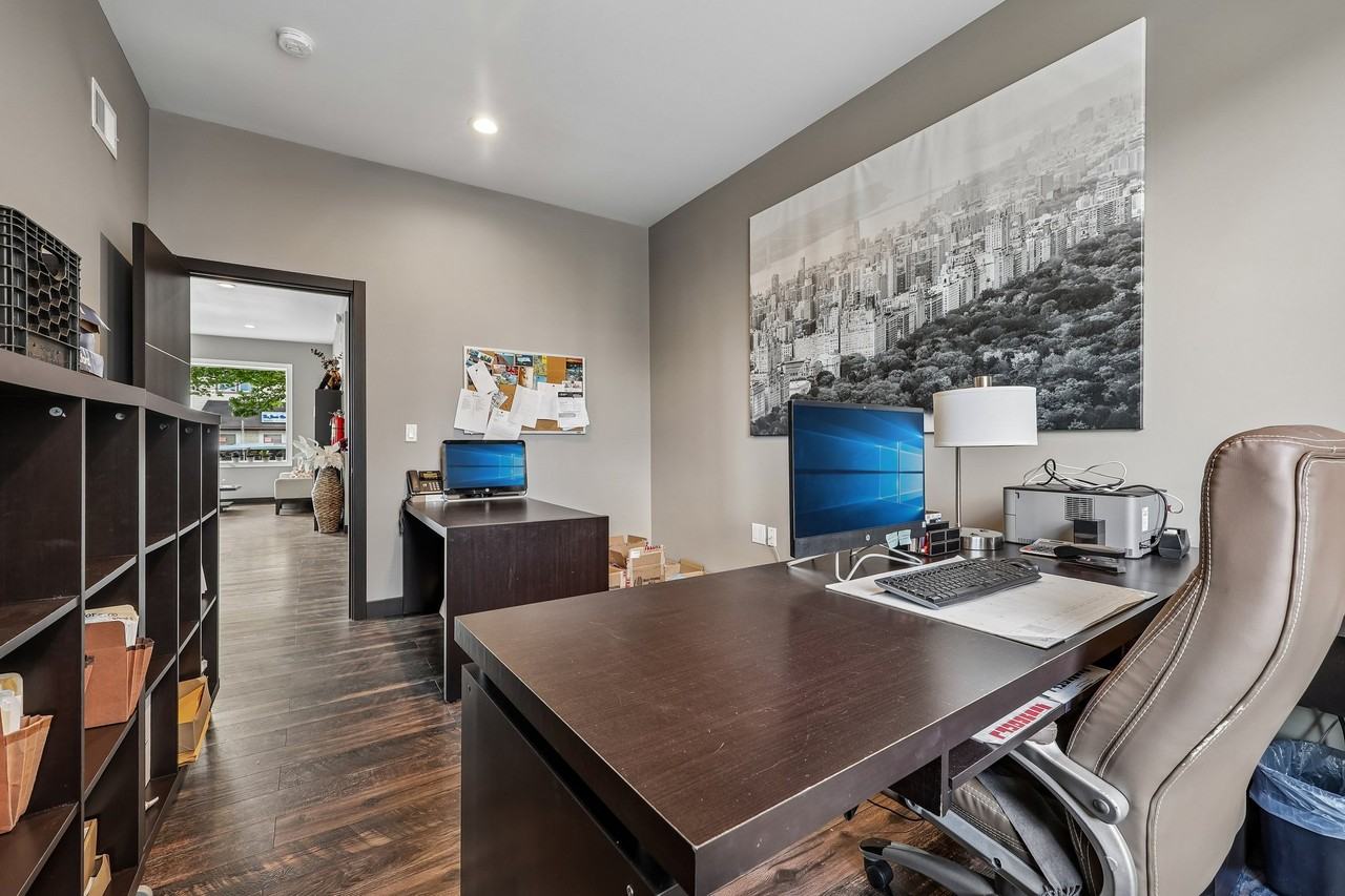 63 Union Blvd #1 - Photo 6 of 17