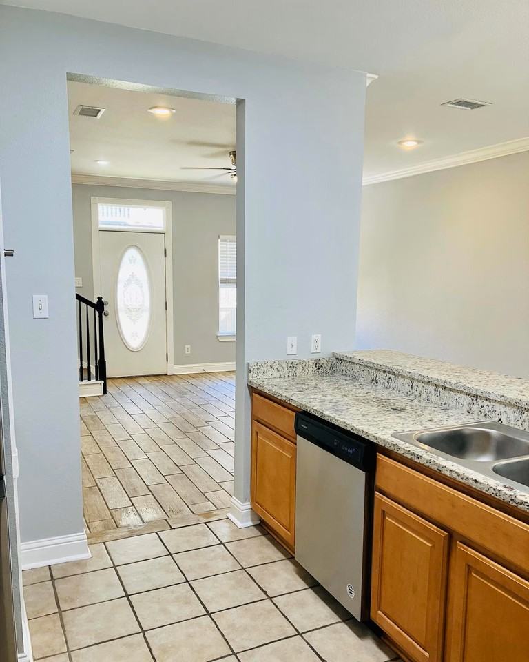 1338 Tropical Cv #1338 - Photo 4 of 22