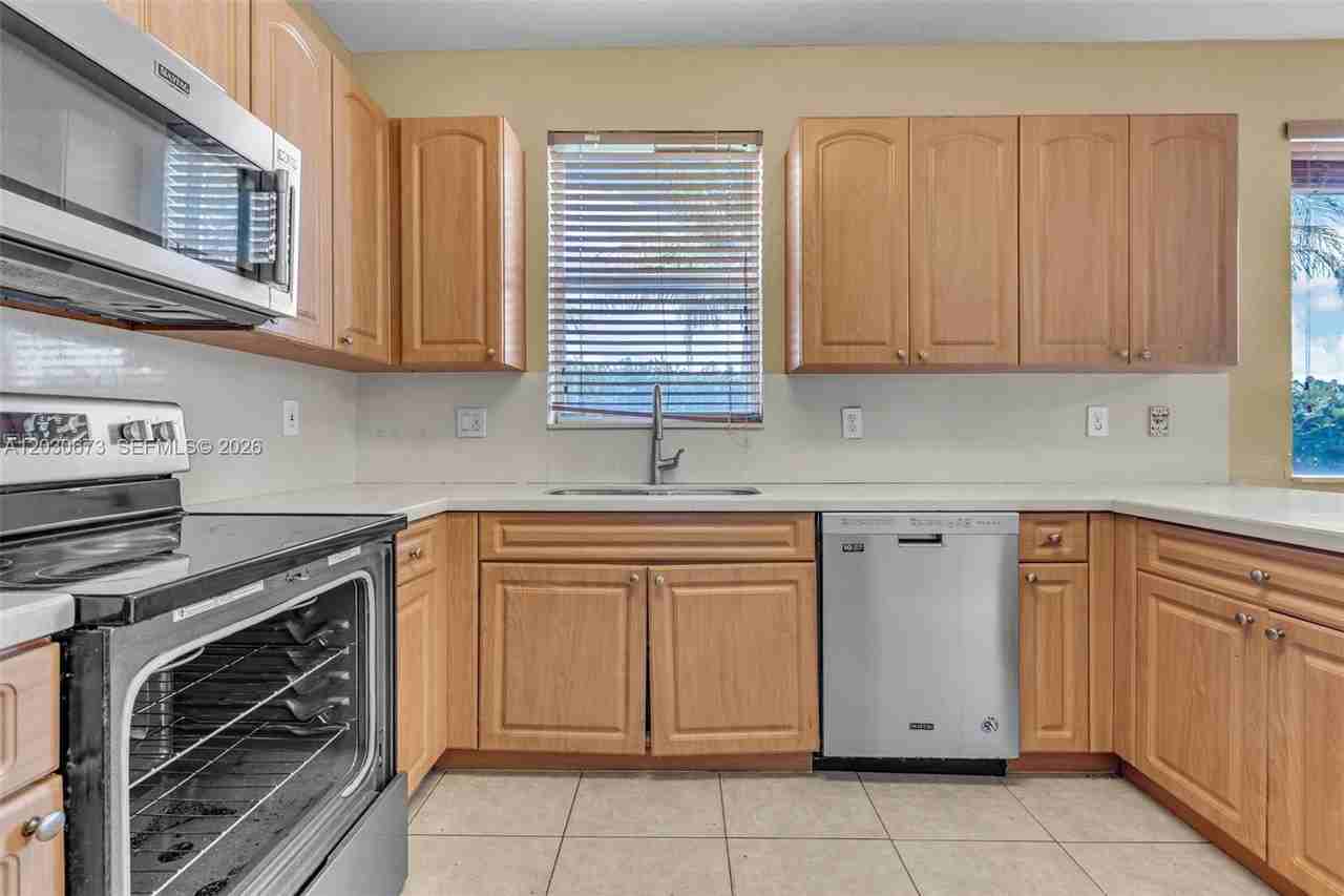 5149 Sw 137th Ave #NA - Photo 3 of 13