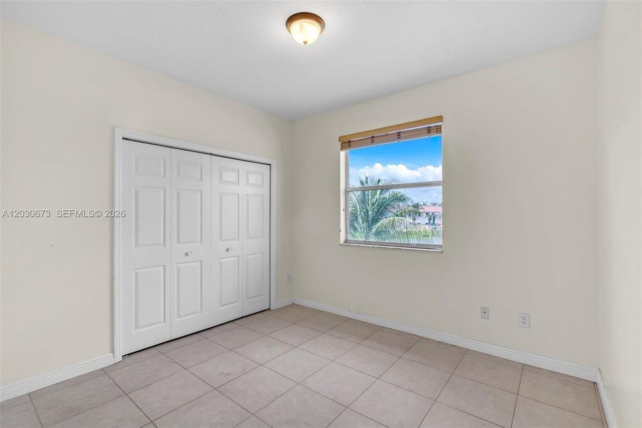 5149 Sw 137th Ave #NA - Photo 7 of 13