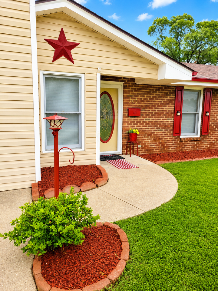 303 Rutherford Ave Nw #NA - Photo 4 of 36