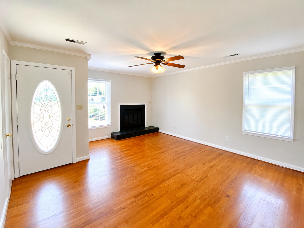 303 Rutherford Ave Nw #NA - Photo 6 of 36
