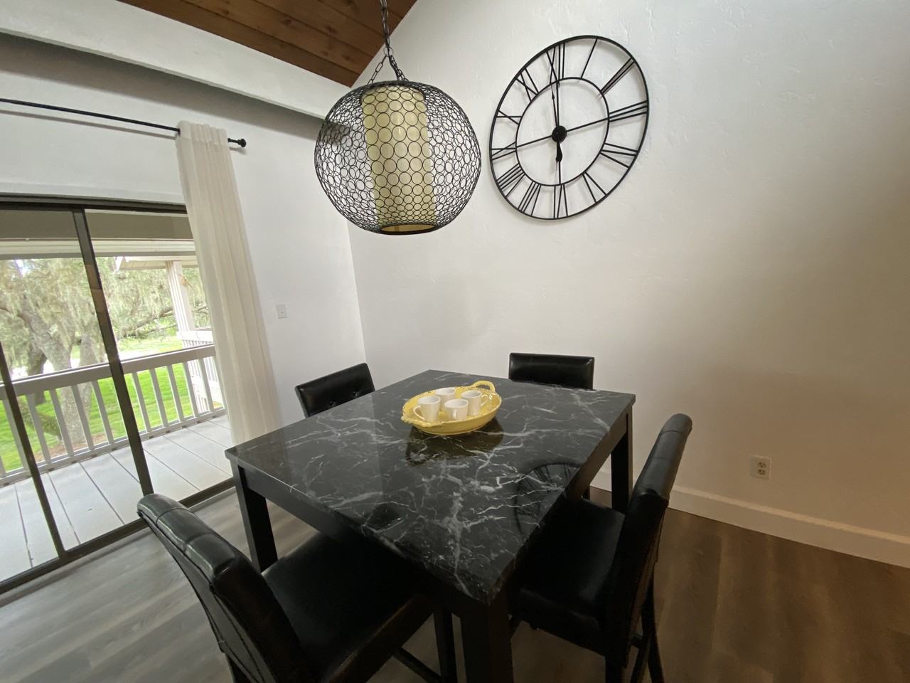 507 Maple Leaf Ct #507 - Photo 7 of 9