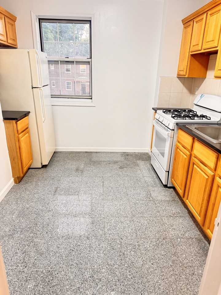 135-26 78th Avenue #2FL - Photo 7 of 11