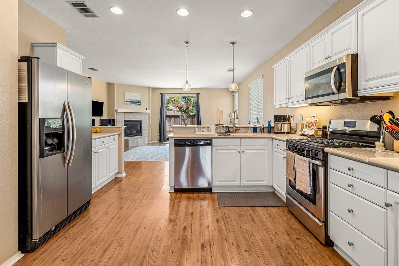 31844 Empresa Cir #NA - Photo 2 of 26