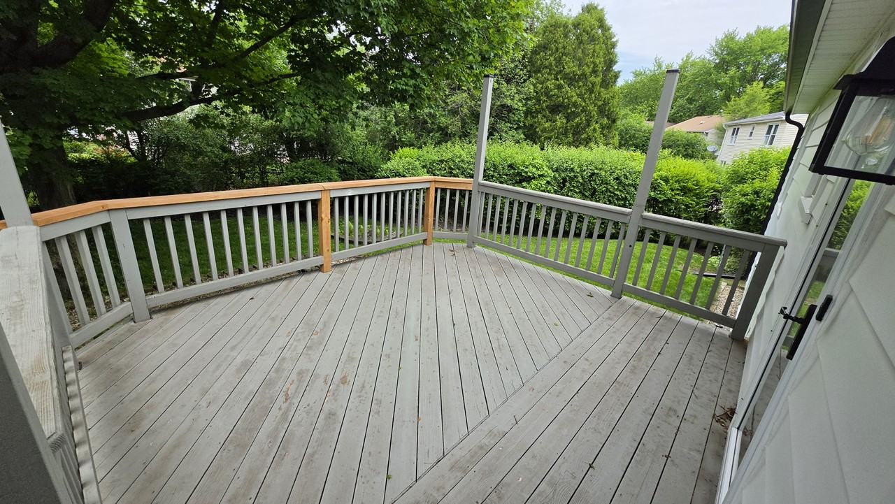 112 S Deerpath Dr #NA - Photo 2 of 16