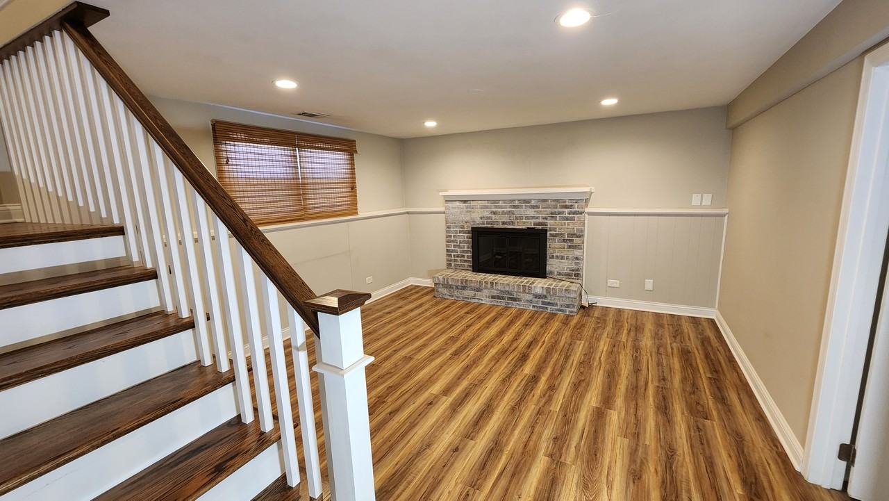 112 S Deerpath Dr #NA - Photo 7 of 16