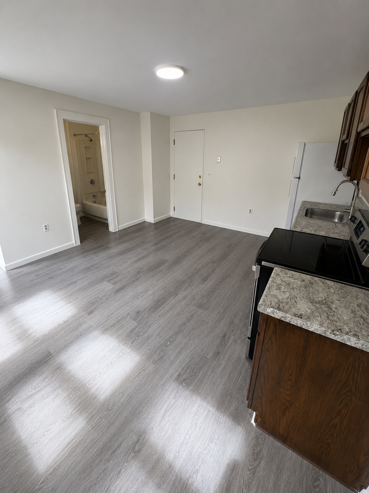 41 Rappallo Ave #2B - Photo 3 of 12