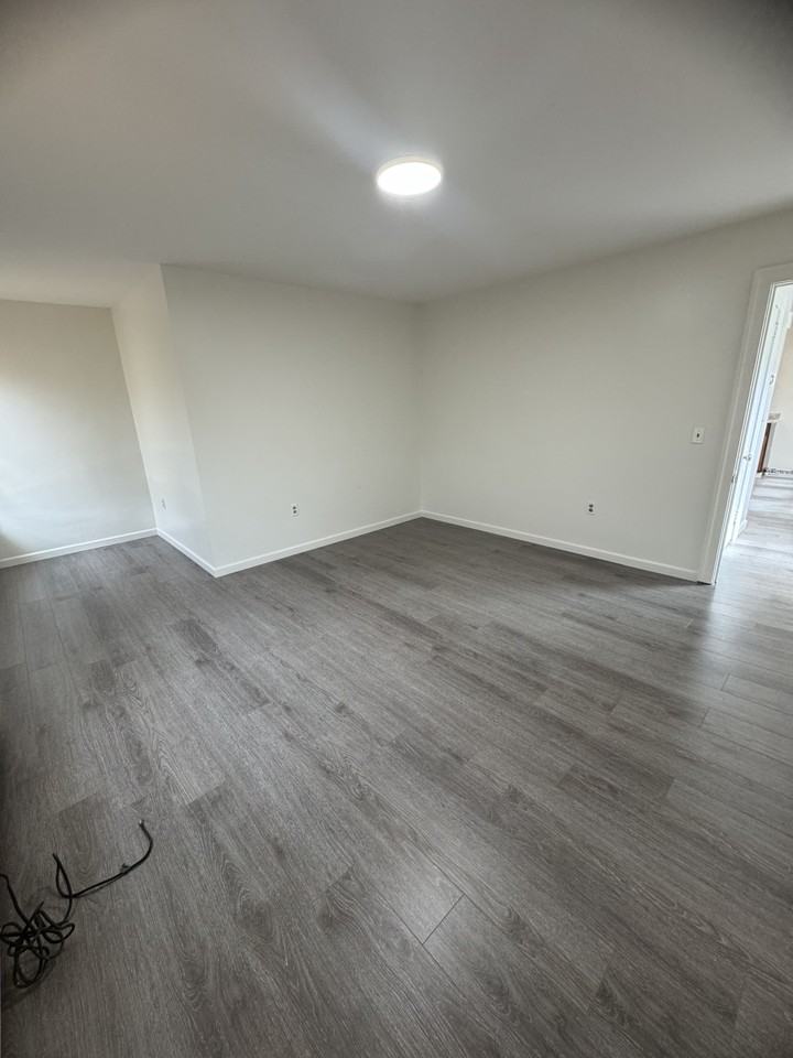 41 Rappallo Ave #2B - Photo 6 of 12