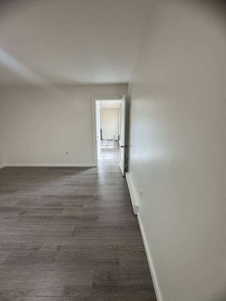 41 Rappallo Ave #2B - Photo 7 of 12
