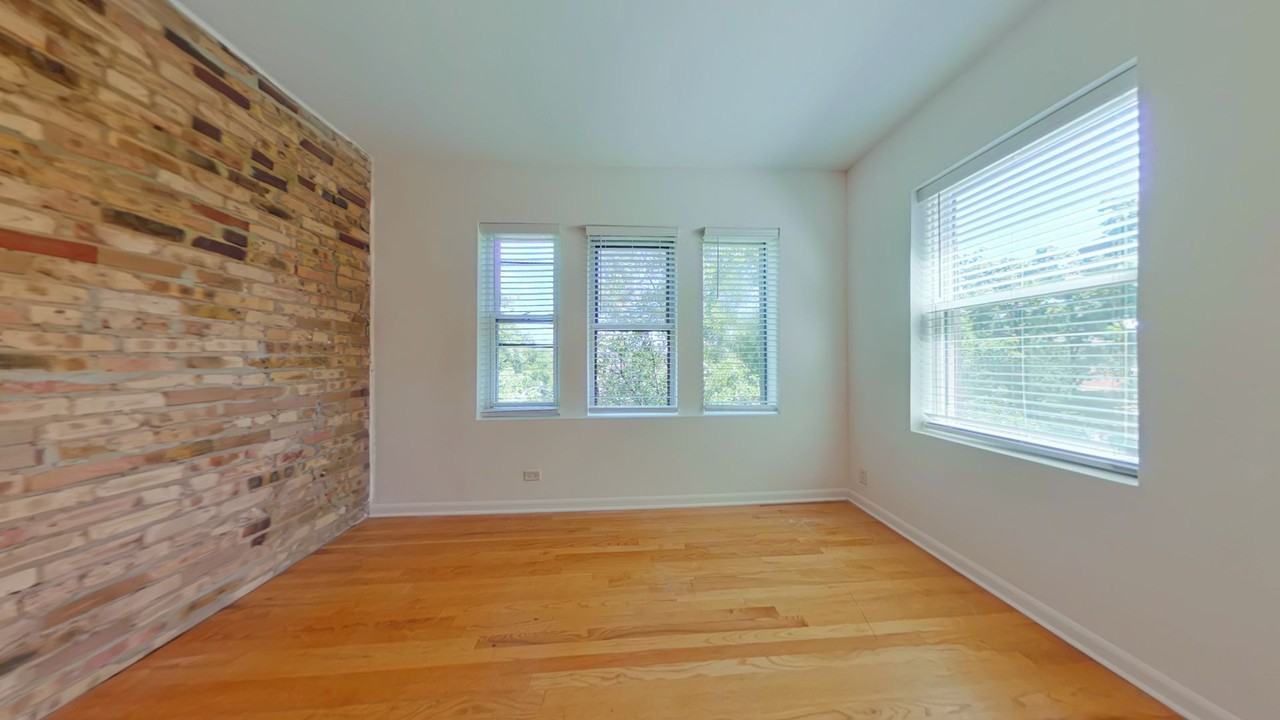 1307-17 W. Addison - Photo 4 of 10