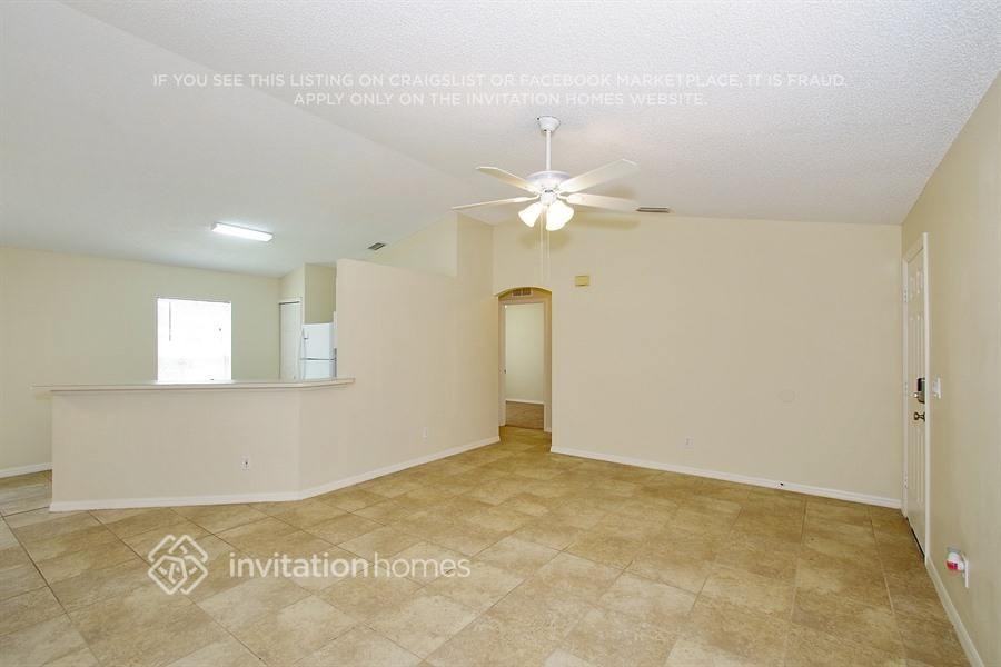 3009 Tropical Cir Se - Photo 3 of 15