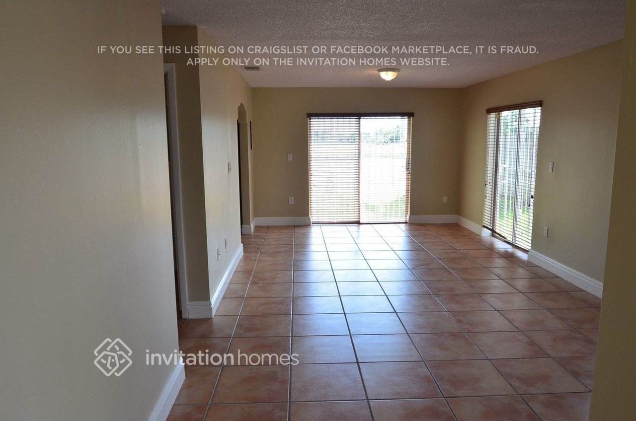 14002 Sw 161st Ter - Photo 2 of 12