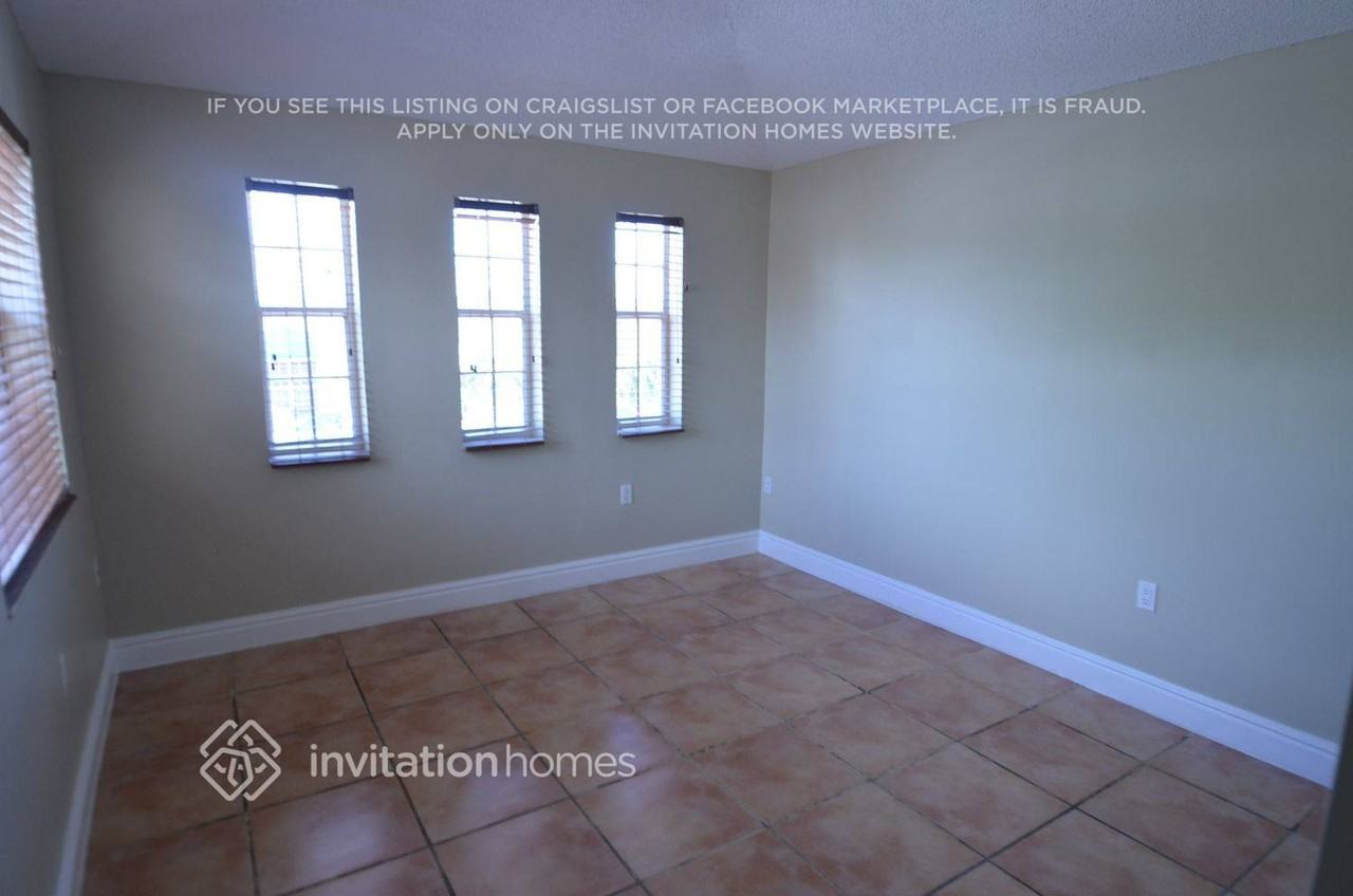14002 Sw 161st Ter - Photo 5 of 12