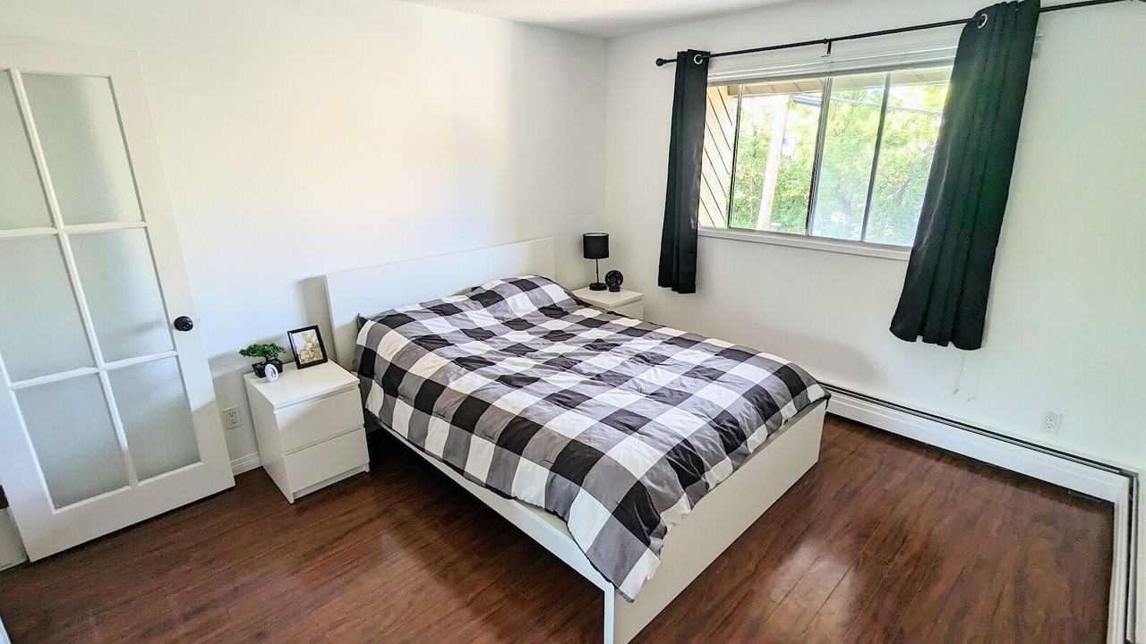 1513 26 Ave Sw - Photo 7 of 13