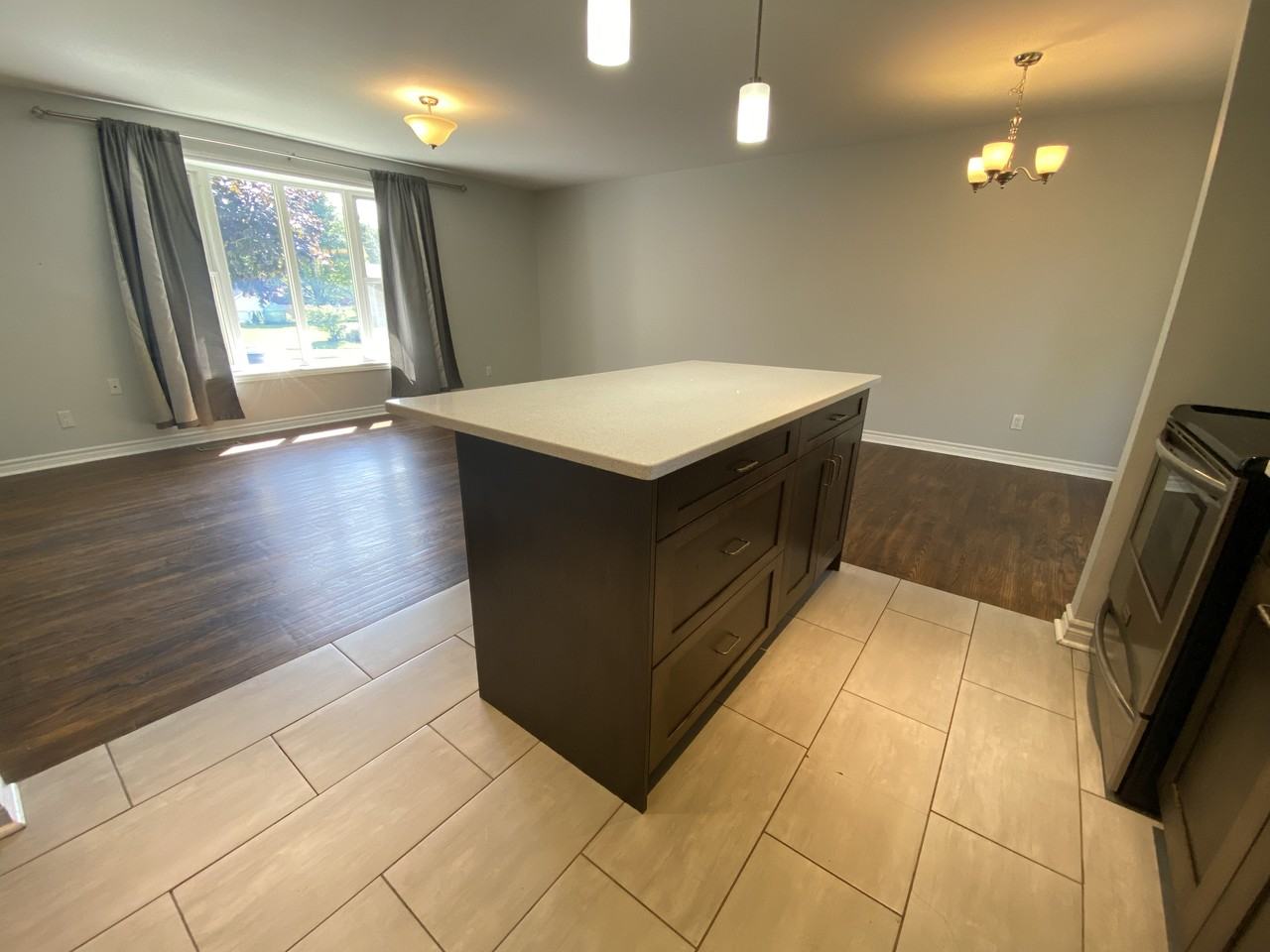 587 Bourne Pl - Photo 6 of 20