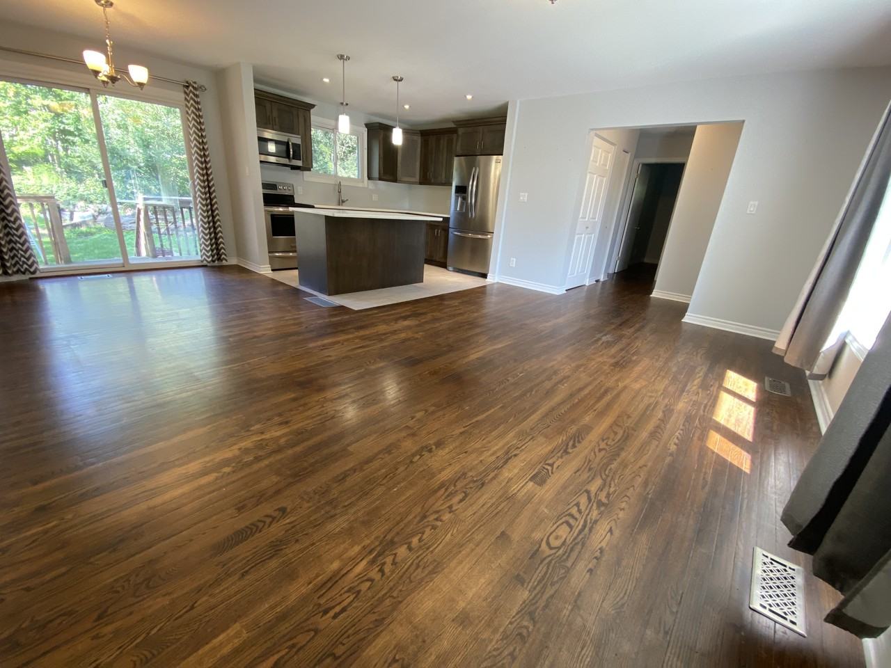 587 Bourne Pl - Photo 7 of 20