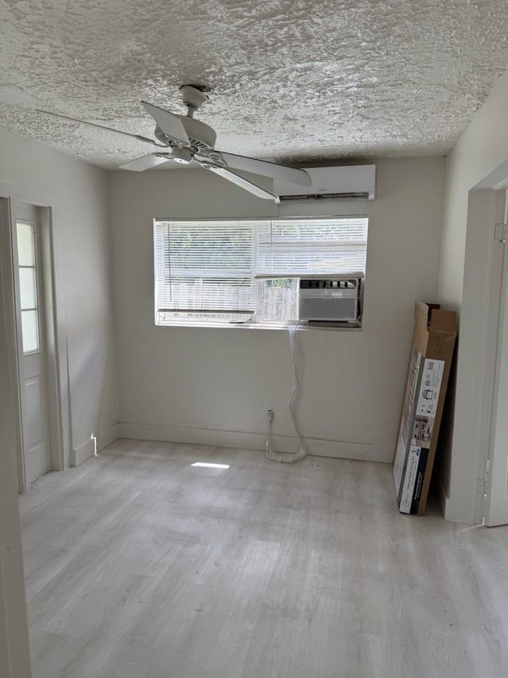 319 Kenilworth Blvd #B - Photo 2 of 32