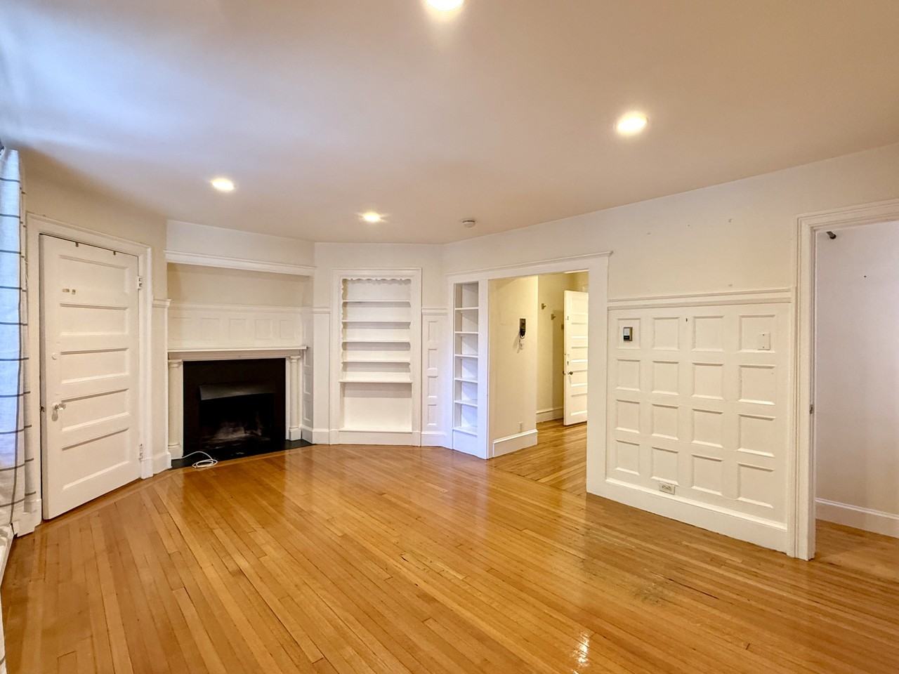 17 Exeter St #1A - Photo 2 of 9