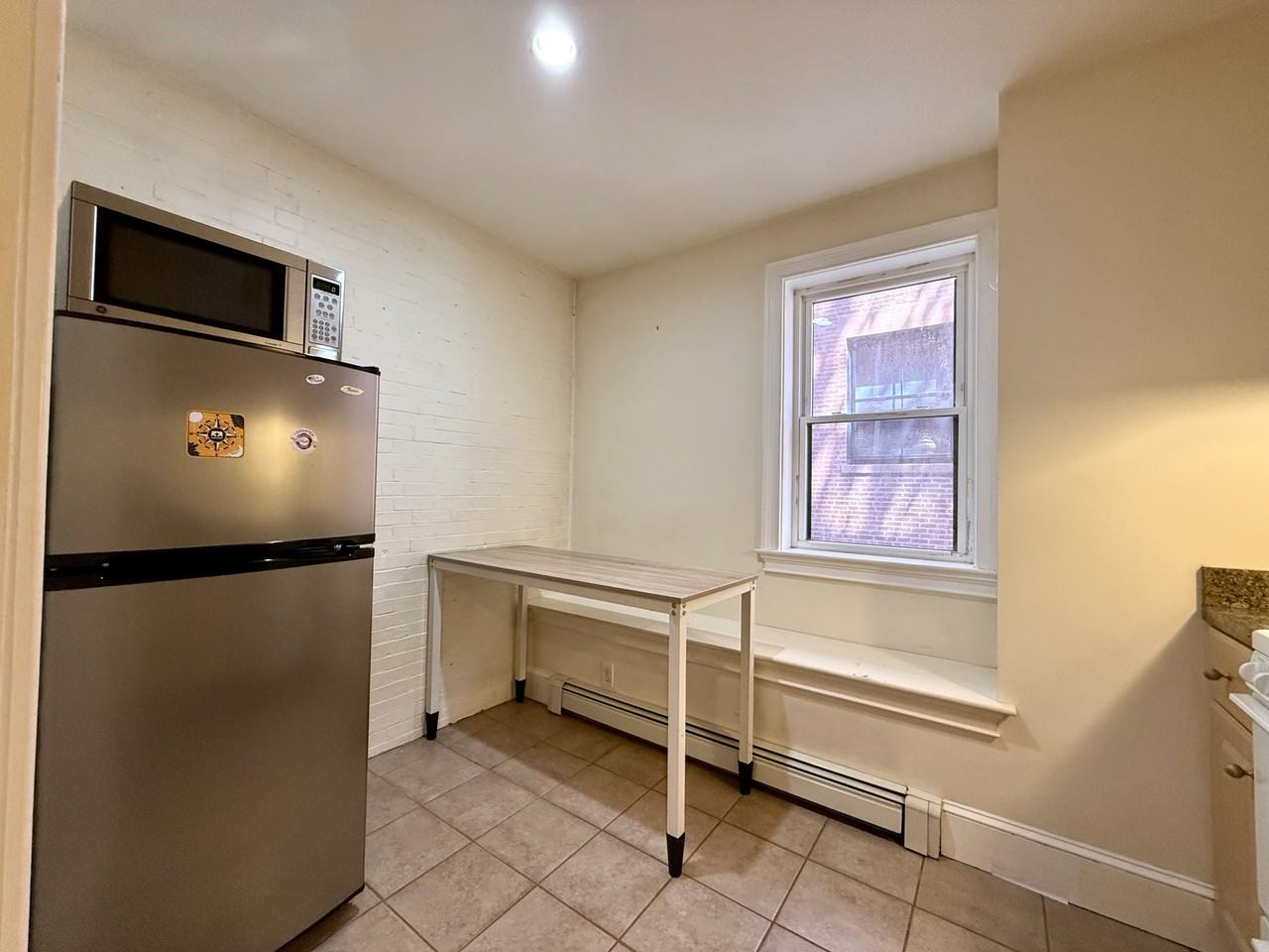 17 Exeter St #1A - Photo 7 of 9