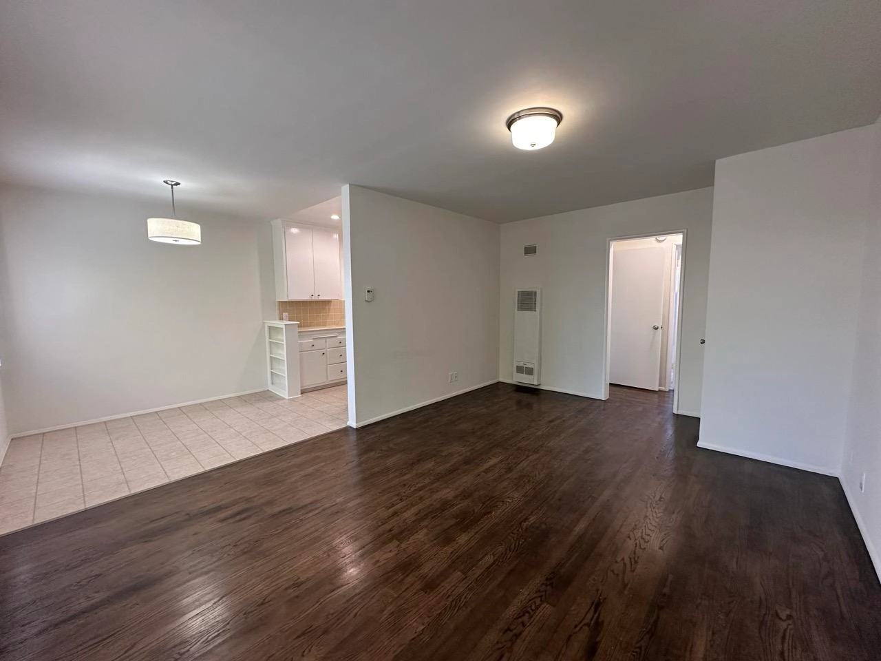 1219 Barry Ave - Photo 4 of 50
