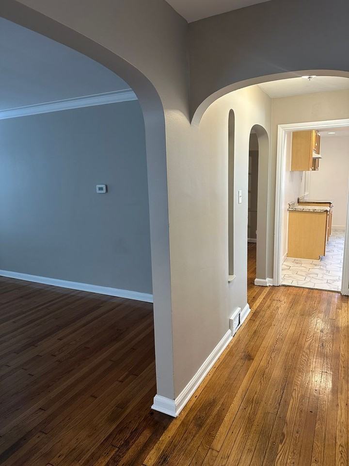 17368 Woodingham Dr - Photo 2 of 14