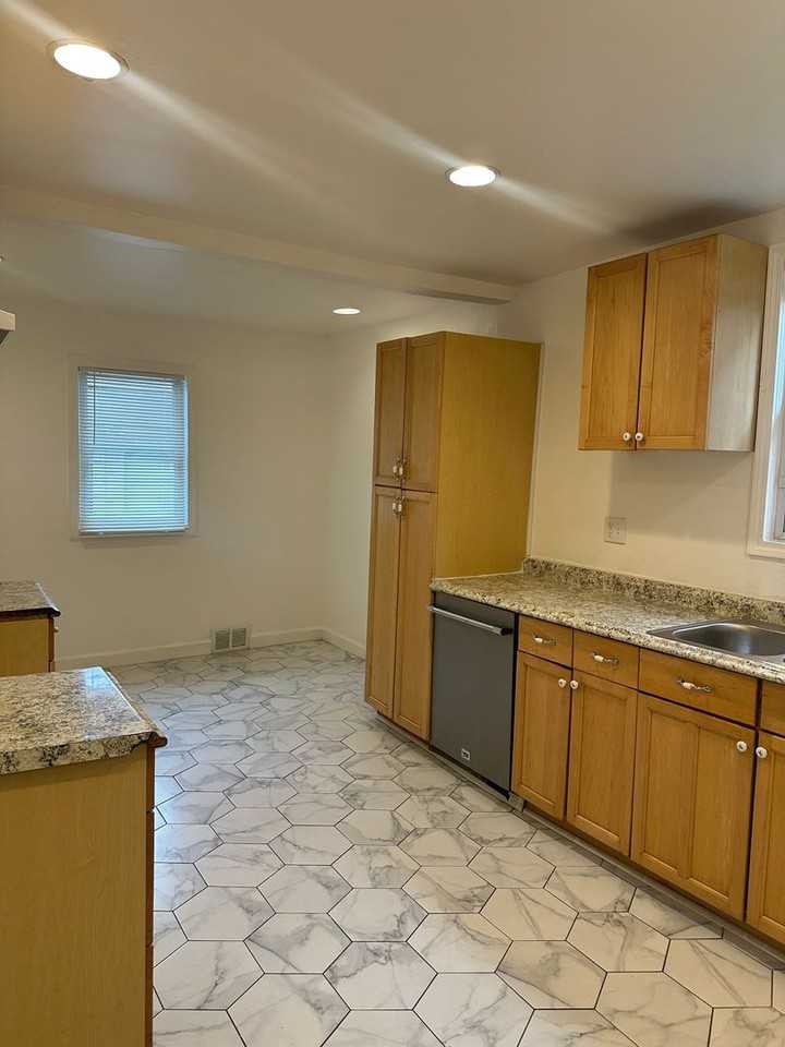 17368 Woodingham Dr - Photo 7 of 14